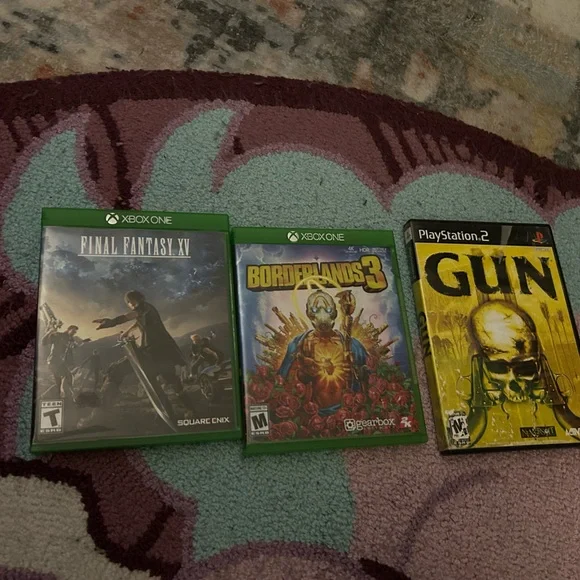 Microsoft Xbox One Game Set - Green and Yellow Cases