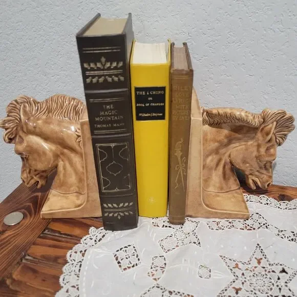 Vintage Set Of Ceramic Horse Head Bookends MCM Hobbyist Unsigned Equestrian West