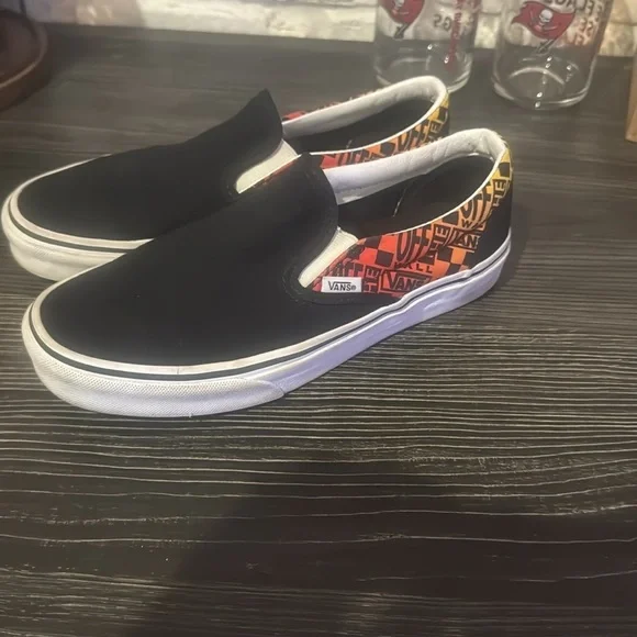 Vans Unisex Skate Shoes Black Red yellow ombré Canvas Low Top Slip On M 7 W 8.5