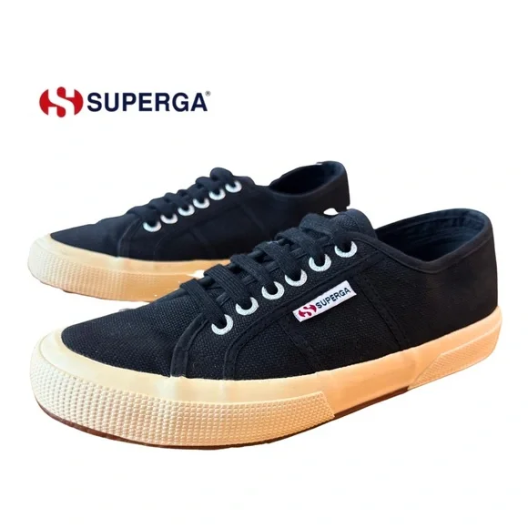Superga Men's Black and Cream Sneakers