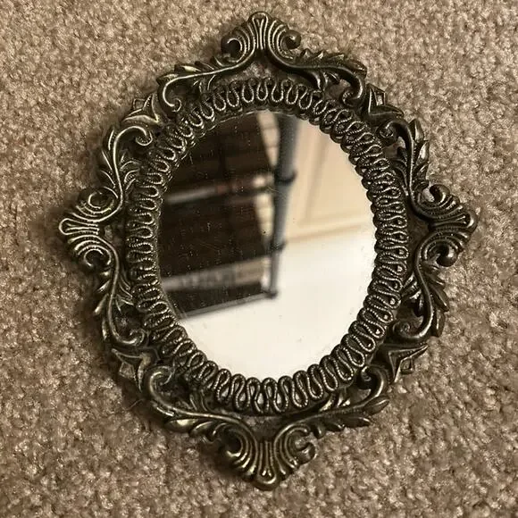 Vintage E.A. Riba Co Brooklyn New York Oval Frame Mirror Style 52M 6.5”