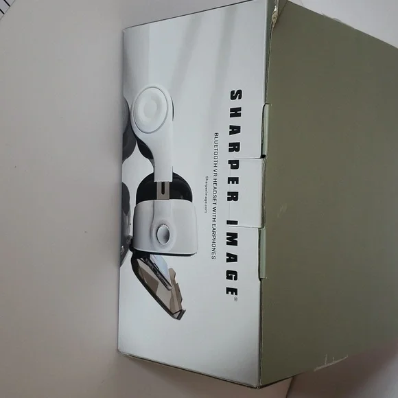 Sharper Image Bluetooth VR Headset with earphones
