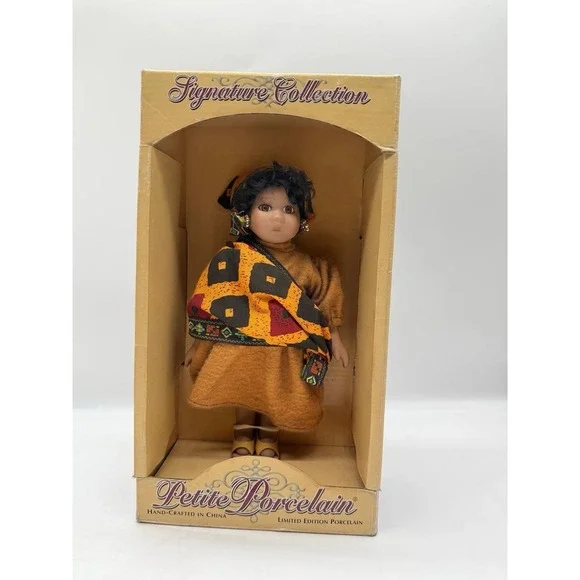 Petite Porcelains Dolls of The World Collection by Barbara Lee 2001 KADESHA