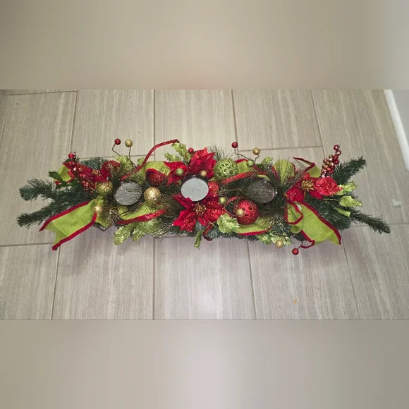 Elegant Holiday Garland with Red and Green Accents