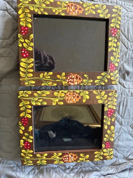 Hand-Painted Pinecone & Berry Wall Frame - Brown