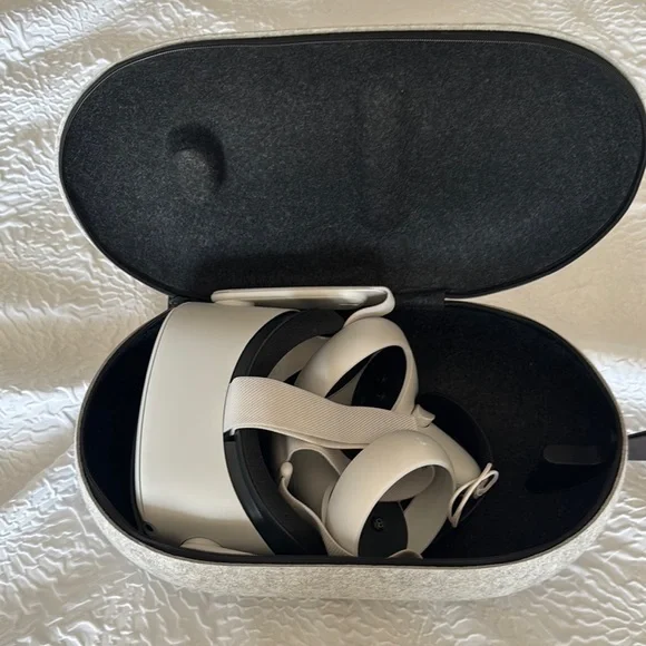 Advanced White VR Headset with Carrying Case