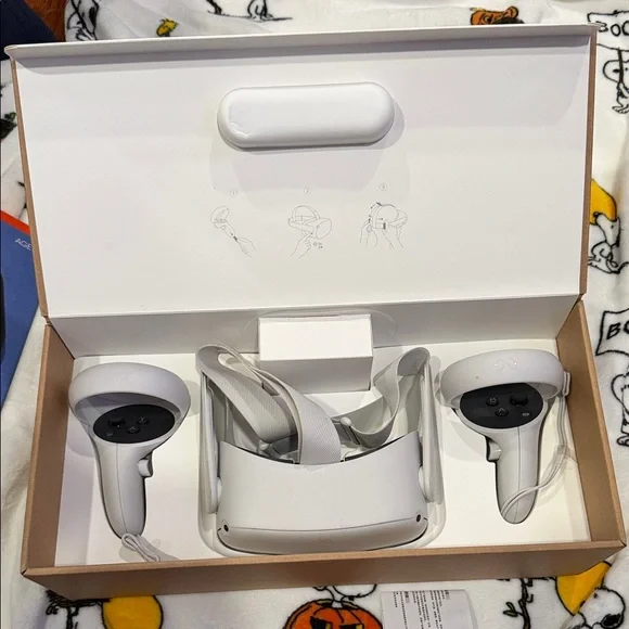 White VR Headset with Controllers - Immersive Virtual Reality Kit