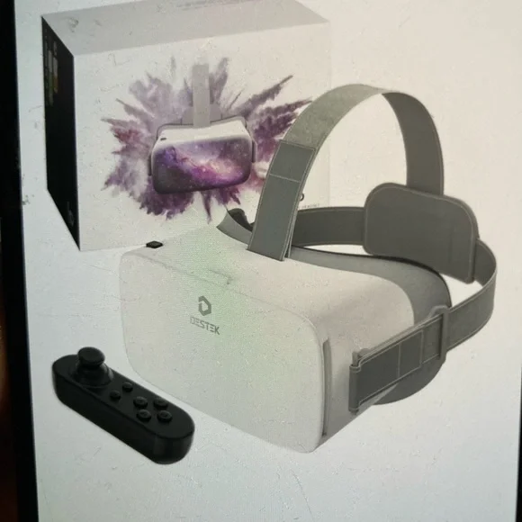 New White VR Headset with Controller