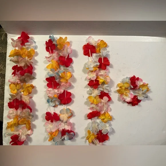 Tropical, vibrant, luau lays