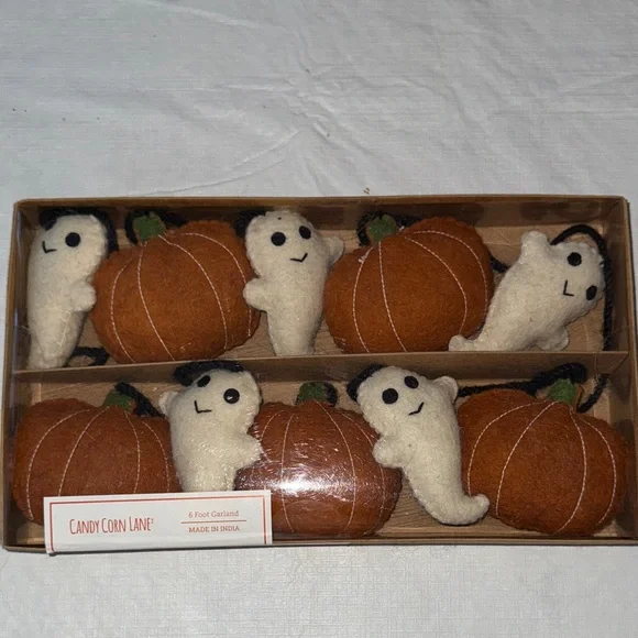 New felt 6 foot Halloween Pumpkin and Ghost Garland