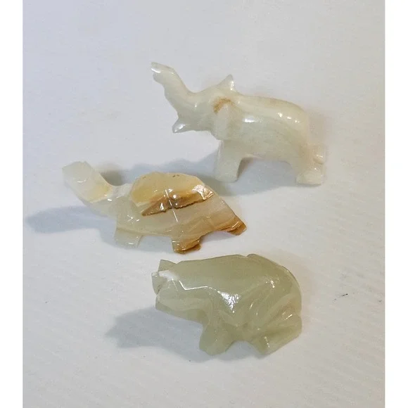 Vintage Mexican Onyx Stone Animal Figurines Set Elephant Turtle Frog Hand Carved