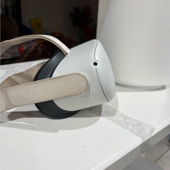 White Black Vr (USED)