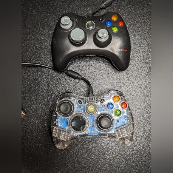 Microsoft Xbox 360 Wired Controllers (2 preowned) Black/Clear