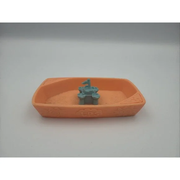 Hasbro Littlest Pet Shop SANDBOX SAND CASTLE Beach Accessory LPSA 2006 Orange
