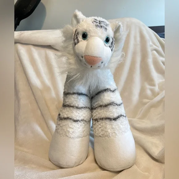 Siegfried and Roy Exclusively for the Mirage White and Gray Plush Tiger Toy