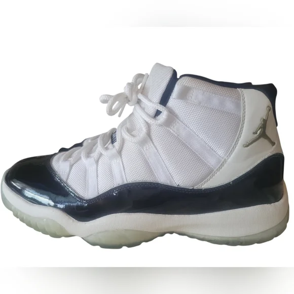 Jordan Retro 11 Concord Sneakers White and Black Sz 11