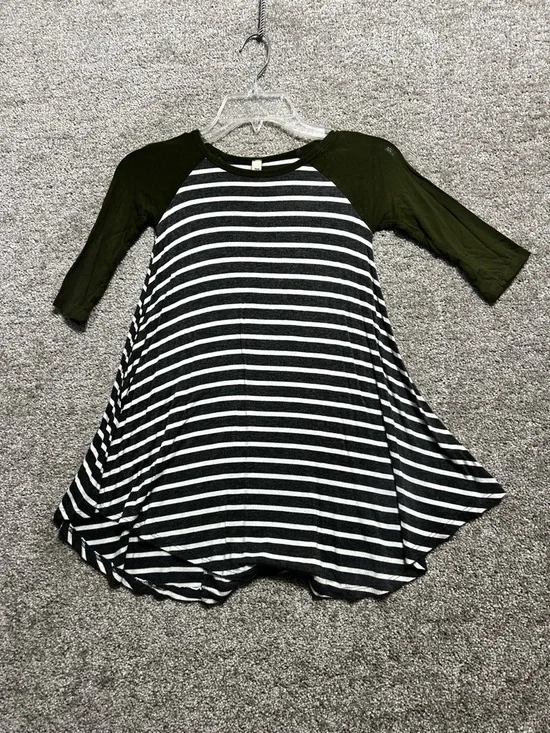 Pomelo Girls Striped Round Hem Dress Green Sleeves Grey White Stripes Size XS