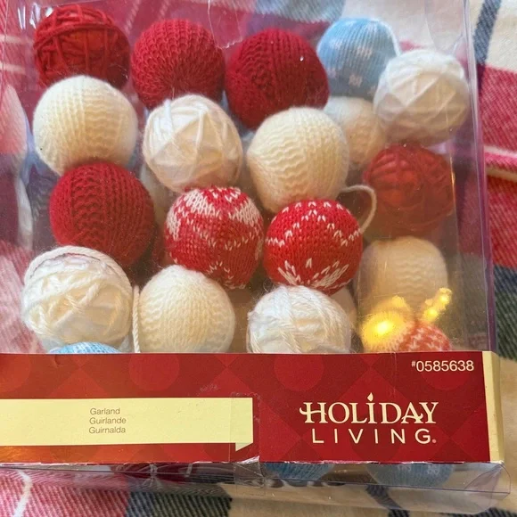 Holiday Living Red, White, and Blue Yarn Ball Garland