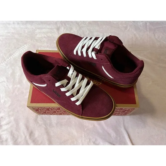 Vans Seldan Suede Gum Port Royale Burgundy Mens Sneakers VN000CSS4QU Size 7.0