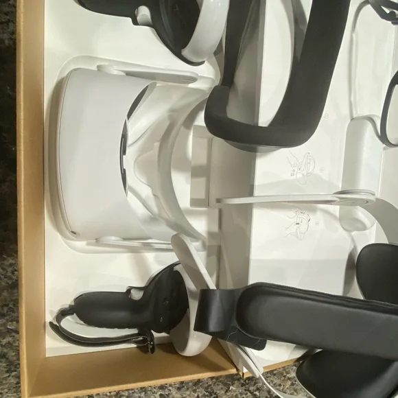 Advanced VR Headset with Controllers - Black and White