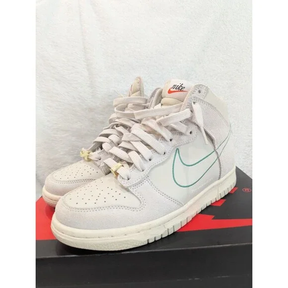 Nike Dunk High “First Use Sail” (GS Size 5Y) DD0733-001- Authenticated