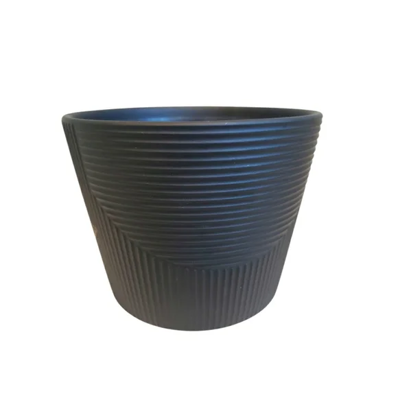 Black Ceramic Pot