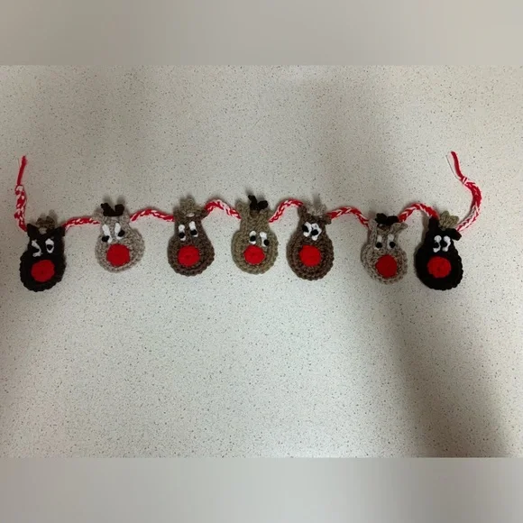 Festive Reindeer Seven Rudolph Holiday Garland New Handmade Crochet