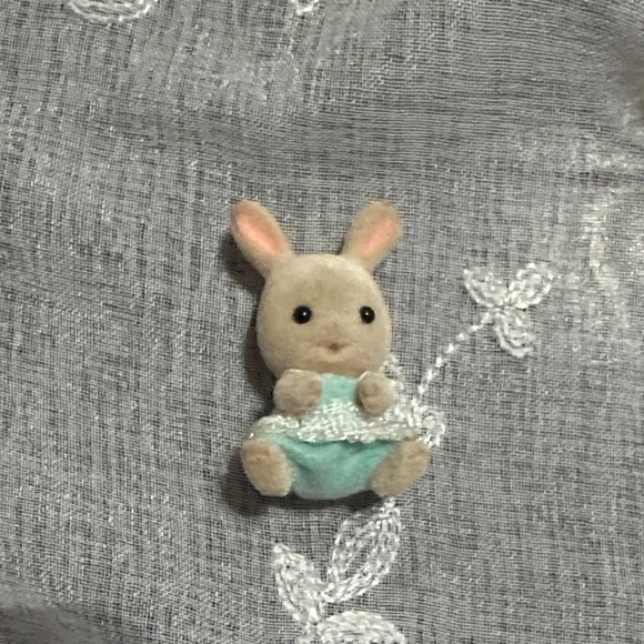 Sylvanian Families MILK RABBIT Epoch Calico Critters