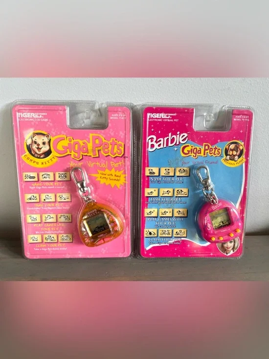 Vtg 1997 Tiger Electronics Giga Pets Virtual Compu Kitty & Barbie Precious Puppy
