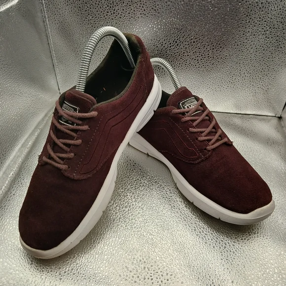 Vans Maroon Lace Up Sneakers Mens Size 6 Womens 7.5