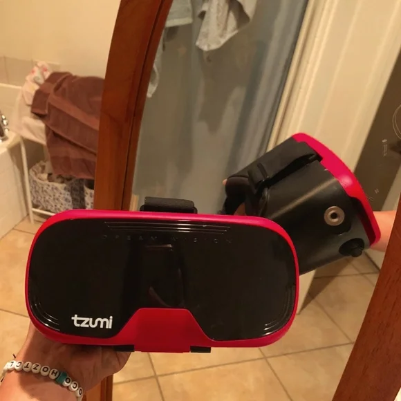 Tzumi Dream Vision Headset
