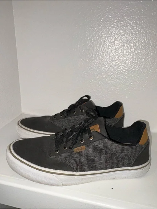 Vans Off The Wall Men’s 9.5 Black Gray Canvas Lace Up Low Top Sneakers Shoes