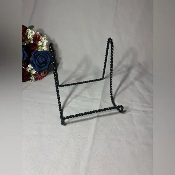 New Black Twisted Wire Display Stand Easel Showcase Variety of Items NWOT