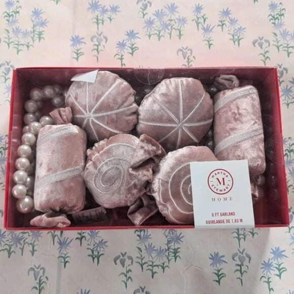 Martha Stewart Velvet Candy Pearls Garland NEW 6 ft Pink White Christmas Holiday