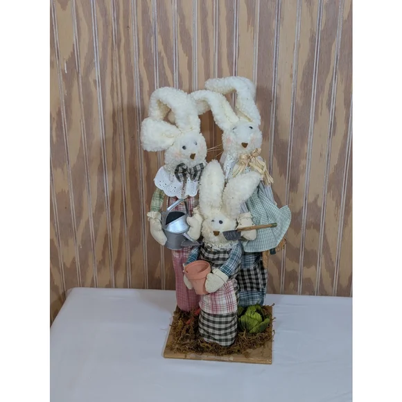 Unbranded Unisex Easter Bunny Family Figurine