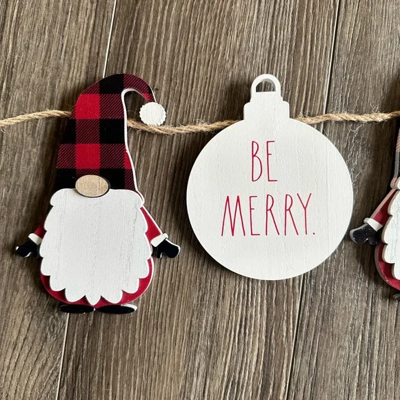 Rae Dunn Red and White Gnome Garland