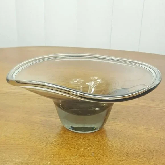 Kosta Sweden Scandinavian Art Glass Bowl Vicke Lindstrand - LH 1027