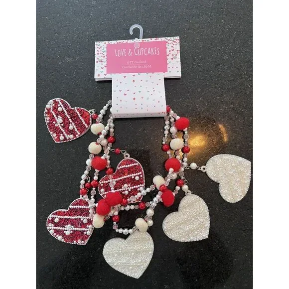 Love‎ & Cupcakes BEADED HEARTS FLOWERS GARLAND 6 ft red white pink silver NEW