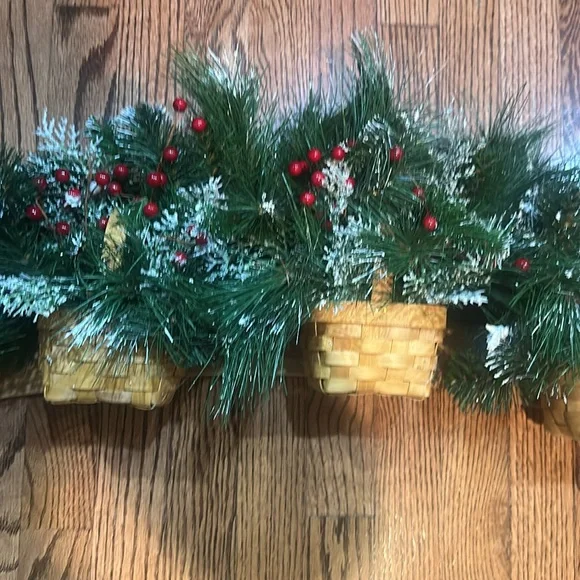 Basket holiday wreath