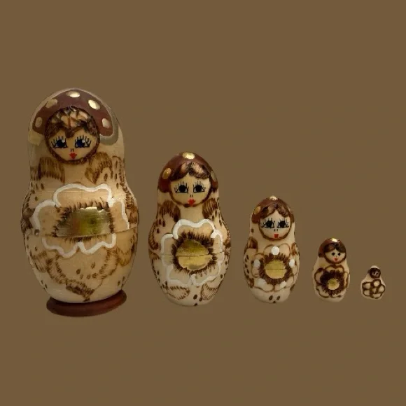 Vintage Russian Nesting Dolls Set of 5