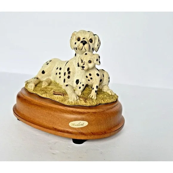 Vintage 1992 Summit Collection Dalmatian Musical Figurine Love Makes World Round