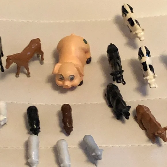 Farm Animal Figurine Set - Multicolor