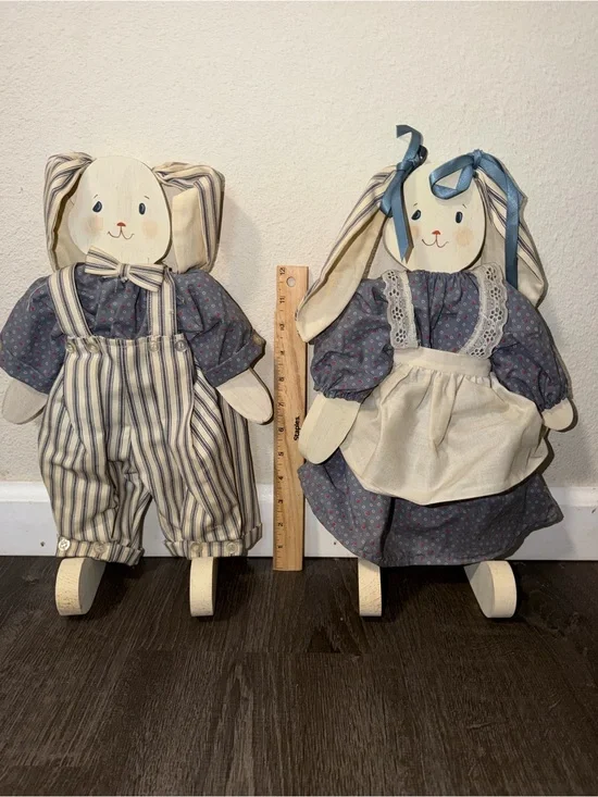 Vintage Country Wooden Shelf Sitter Bunny Couple - Set of 2