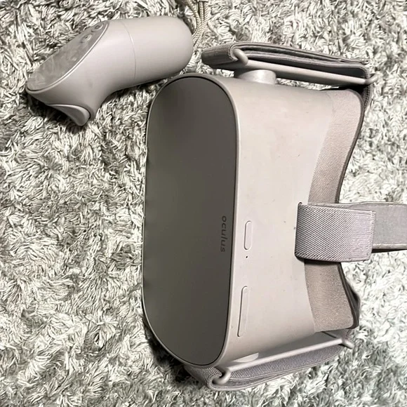 Oculus VR goggles with trigger