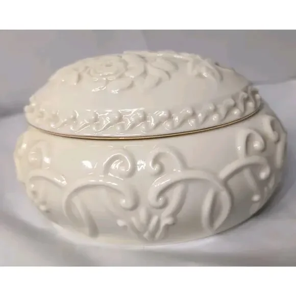 Lenox Beautiful Dreamer Rose Jewelry Box Embossed Oval Ivory Color Porcelain