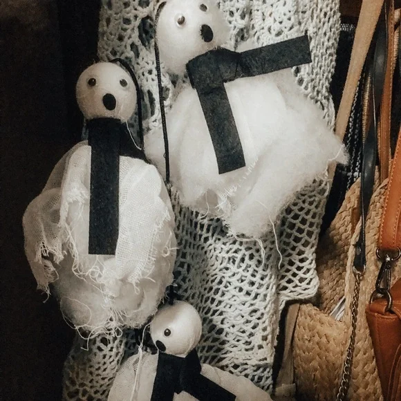 Ghost garland