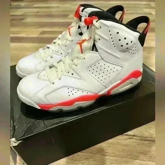 Air Jordan 6 Retro size 8 white infrared black with box preowned 100% authentic