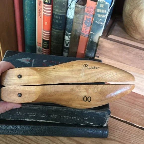 VINTAGE Belcher Wooden Shoe Form Stretcher