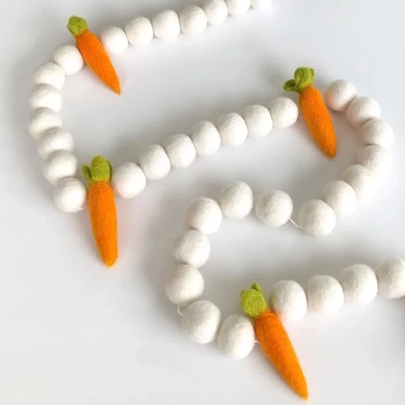 New In Box 6-foot Easter Carrot Felt Ball Garland