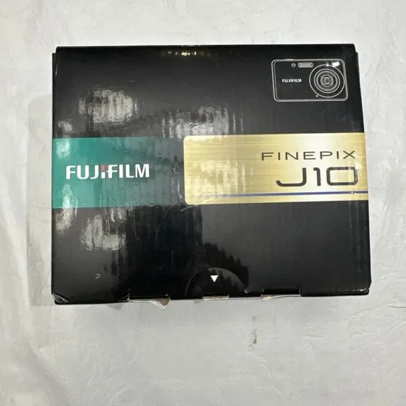 Fujifilm FinePix J150w Silver Digital Camera w/ Batteries and Charger- USED Once